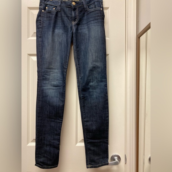 Guess By Mariciano Blue Butted Jean 👖
•Great condition - Picture 3 of 6